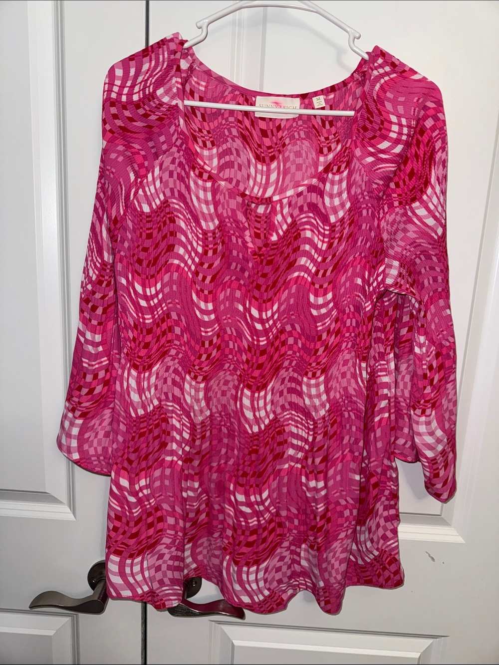 Sunny Leigh Pink & Magenta Wave-Print Tunic Blouse